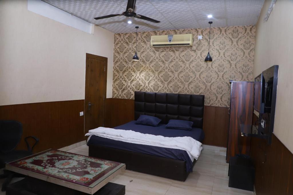 Hotel Aashirvad Faridabad Exterior foto